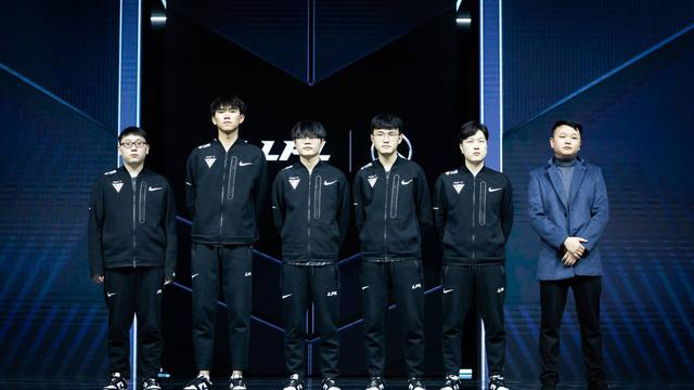 尤文此时公 尤文此时公