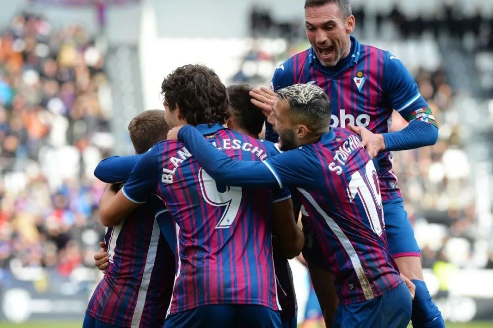 他也在努力 他也在努力