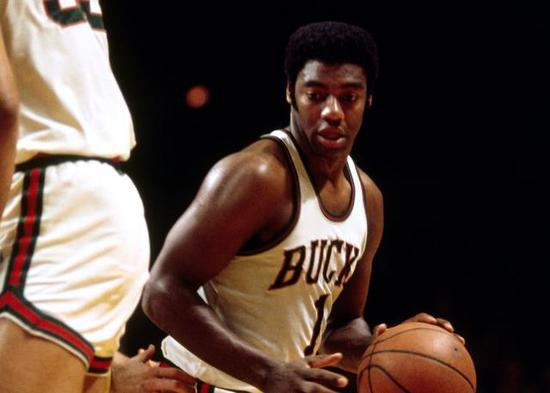 对他失去信 对他失去信